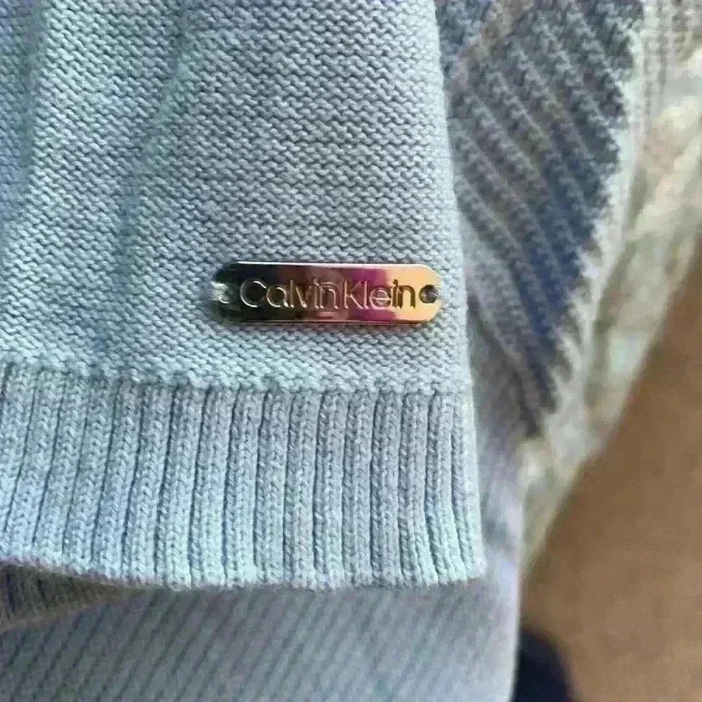 Calvin Klein Sweater